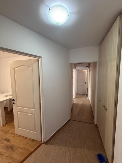 Apartament cu 3 camere decomandat în Canta