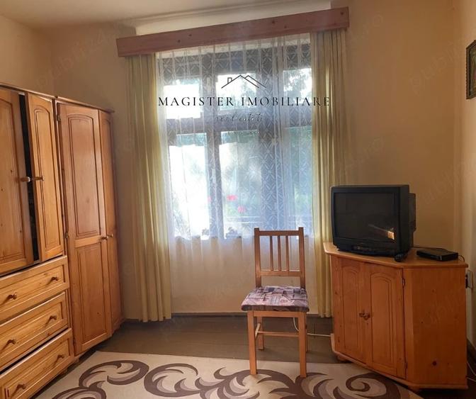 Casă cu 9 camere cu Teren 2000 Mp în Brebu