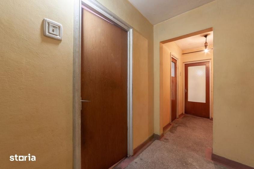Apartament cu 3 camere decomandat în Negru Vodă