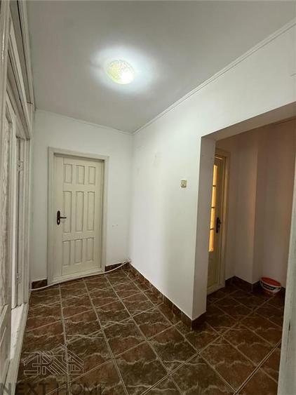 Apartament cu 3 camere decomandat în Brăilei