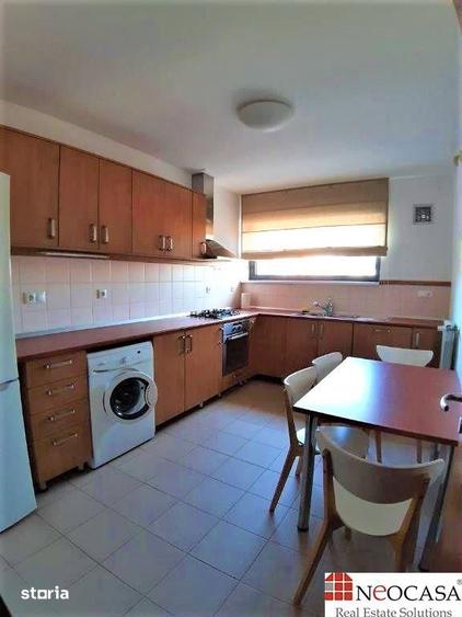 Apartament cu 3 camere, mobilat în Aviatorilor