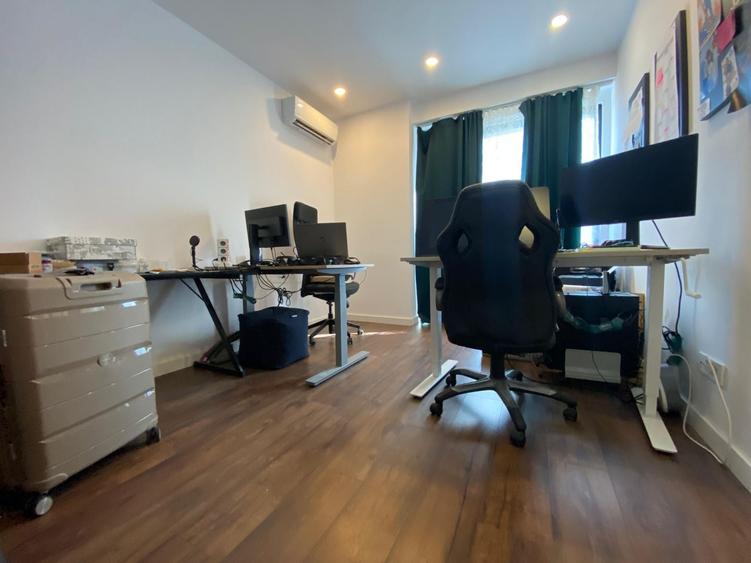 Apartament cu 3 camere decomandat, mobilat în Victoriei