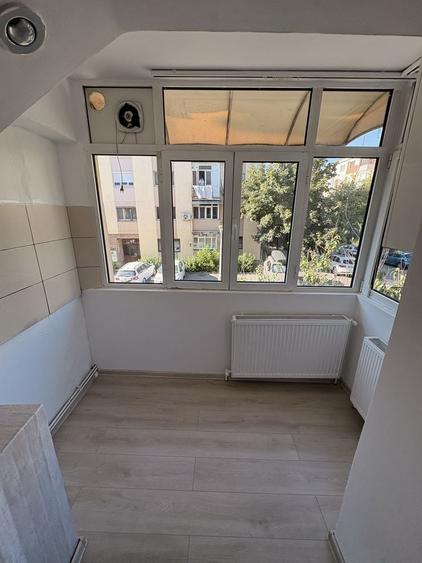 Apartament cu 2 camere decomandat în 1 Mai