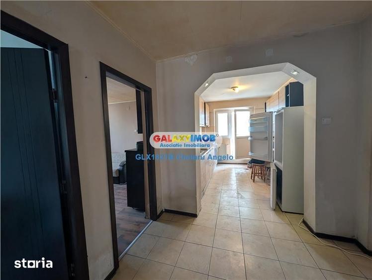 Apartament cu 4 camere în Berceni