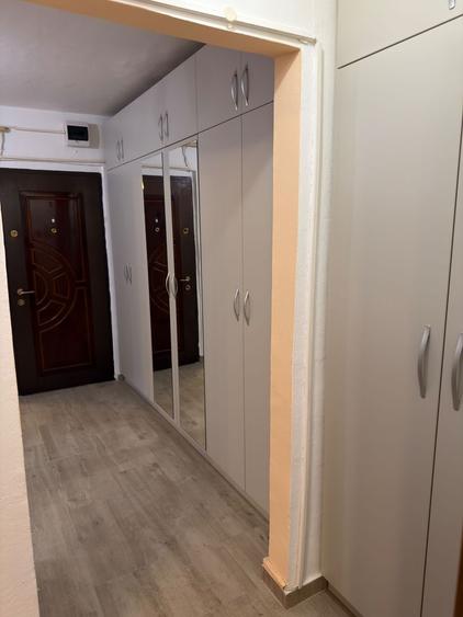 Ap 2 camere decomandat, Et. 2/4, zona Girocului. - 13