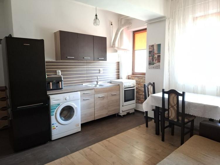 Inchiriez apartament 2 camere - 5