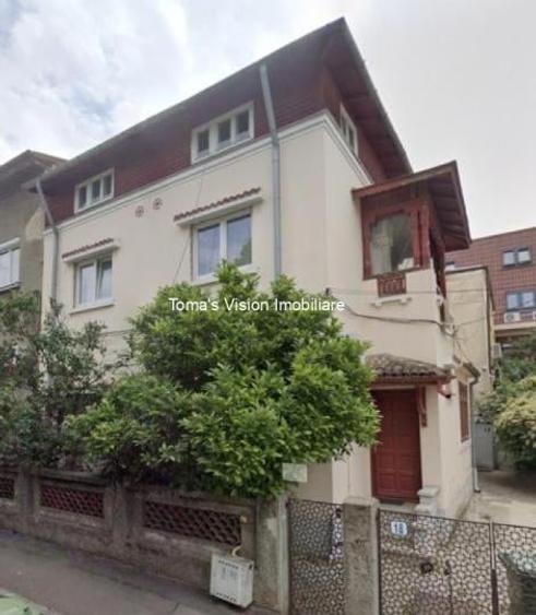 Apartament cu 3 camere în Aviatorilor