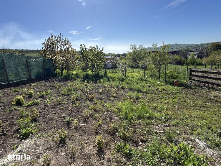 Casă cu 4 camere cu Teren 475 Mp în Tomești