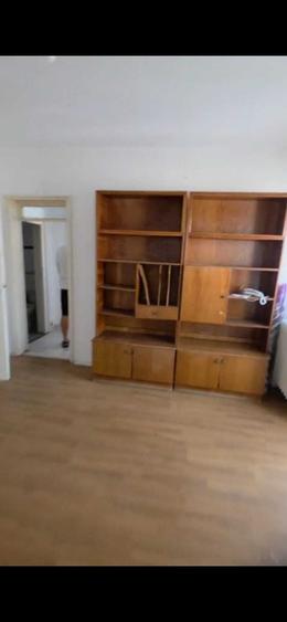 Apartament cu 2 camere semidecomandat în Olteniței