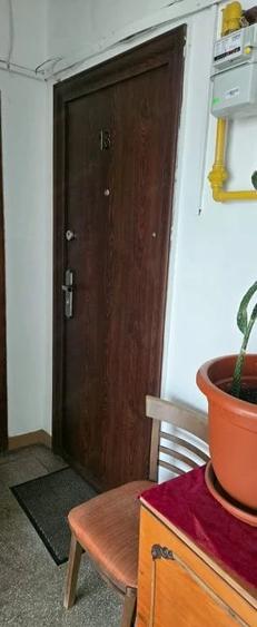 Apartament cu 2 camere semidecomandat în 1 Mai