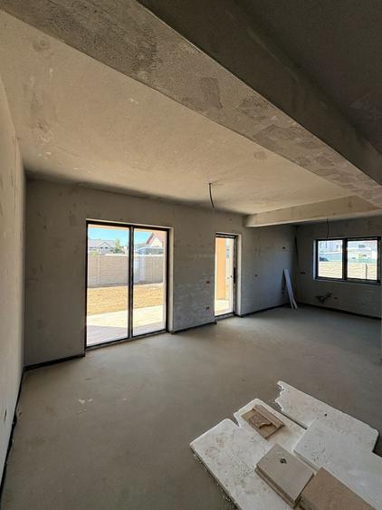 Duplex cu 5 camere cu Canalizare în Chișoda