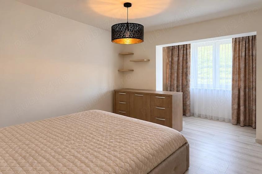 Apartament cu 3 camere decomandat în Lipovei