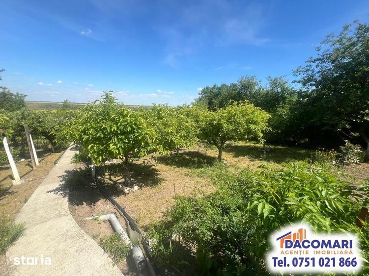 Casă cu 2 camere cu Teren 1498 Mp în Smârdan