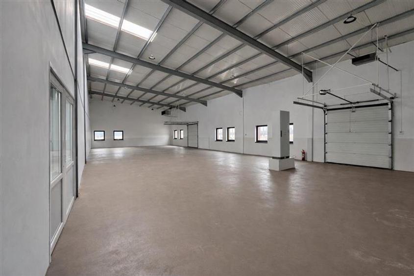 Spațiu comercial, de 717 mp, în Solovăstru