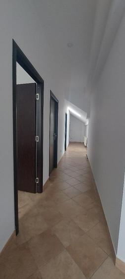 Birou, de 15 mp, în Milcov