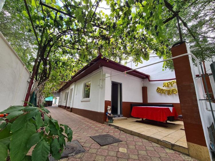 Casă individuală cu 5 camere cu Canalizare în Chibrit