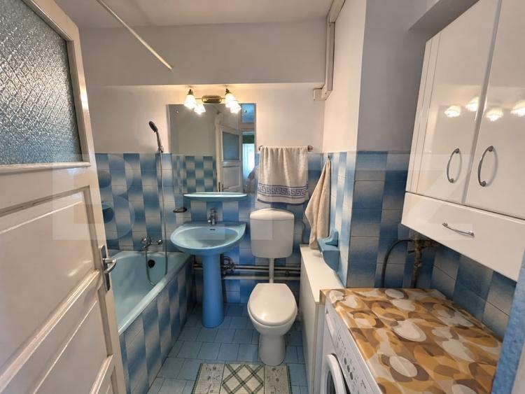 Apartament cu 3 camere decomandat, mobilat în Central