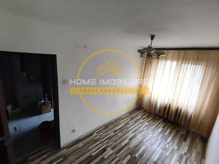 Apartament cu 3 camere semidecomandat, mobilat în Tătărași