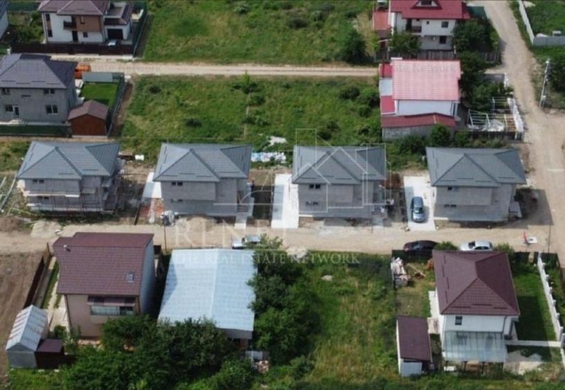 Casă individuală cu 4 camere cu Teren 350 Mp în Nord-Est