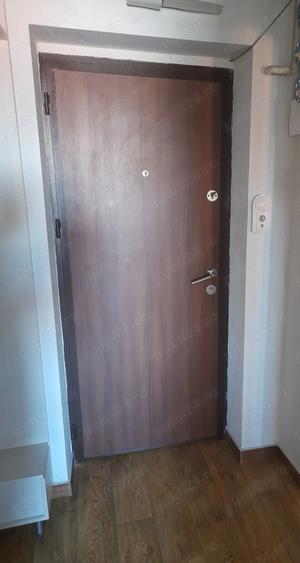 Apartament cu 4 camere decomandat în Trivale