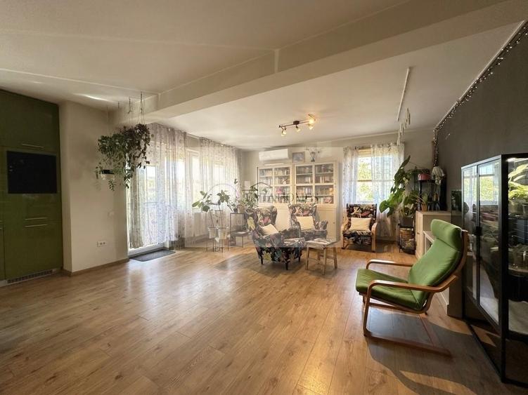 Apartament cu 3 camere decomandat, mobilat în Bună Ziua