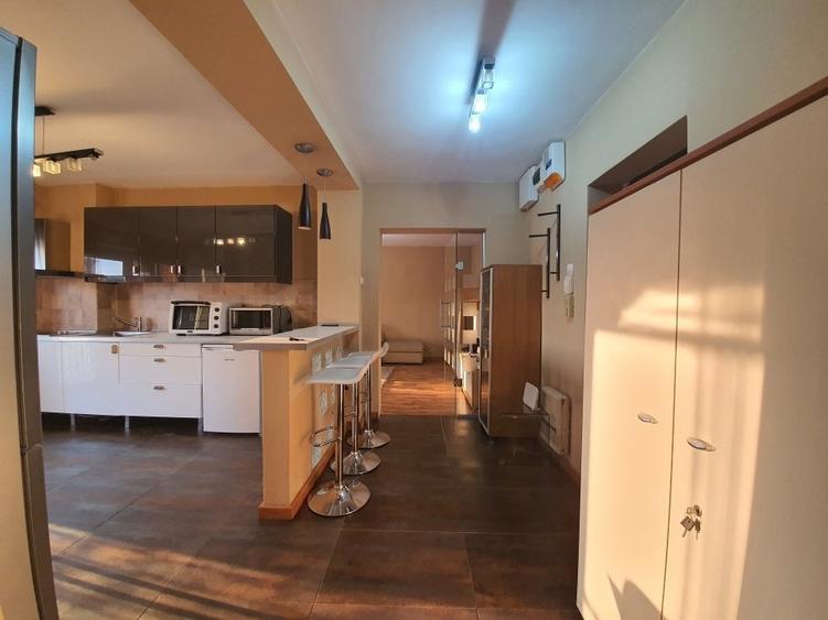 Apartament cu 2 camere decomandat, mobilat în Libertății