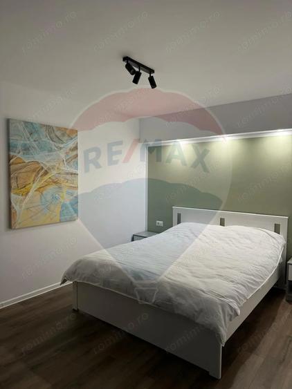 Casă cu Teren 5191 Mp în Almaș