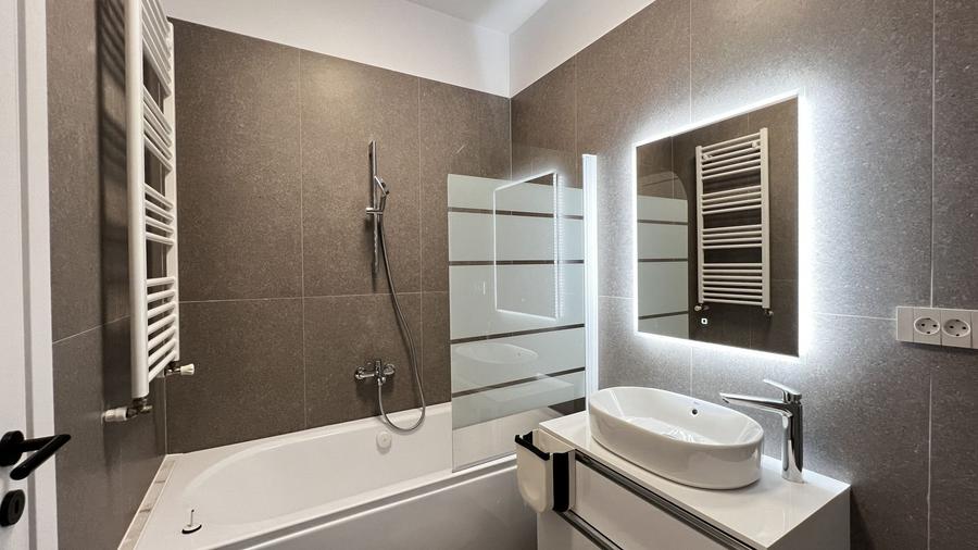 Apartament cu 2 camere decomandat, mobilat în Eminescu