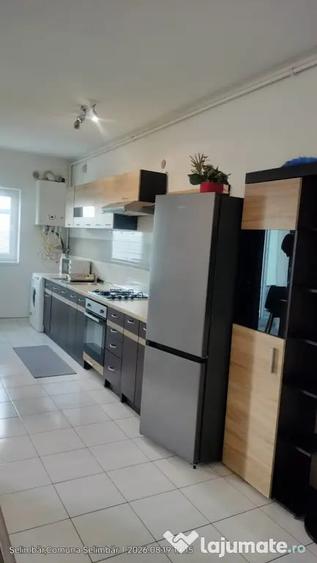 Apartament cu 3 camere decomandat în Șelimbăr