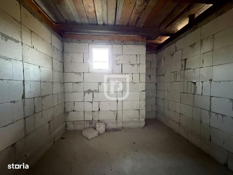 Casă cu 4 camere cu Teren 1143 Mp în Șcheia