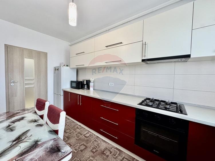 Apartament cu 2 camere decomandat, mobilat în Central