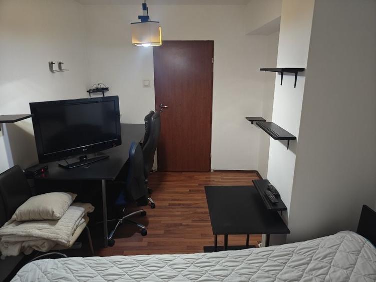 Apartament cu 3 camere decomandat, mobilat în Central