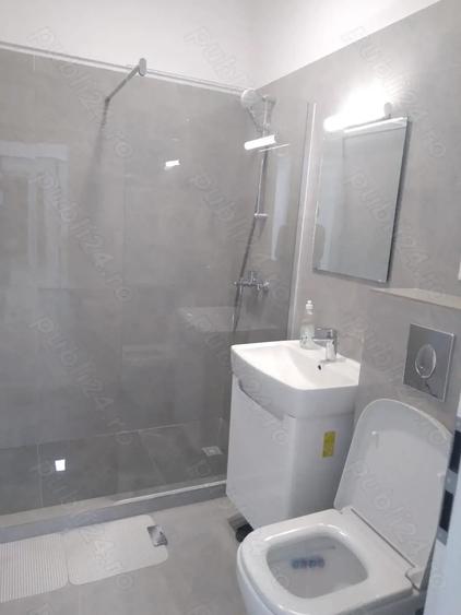 Garsonieră decomandată în Central