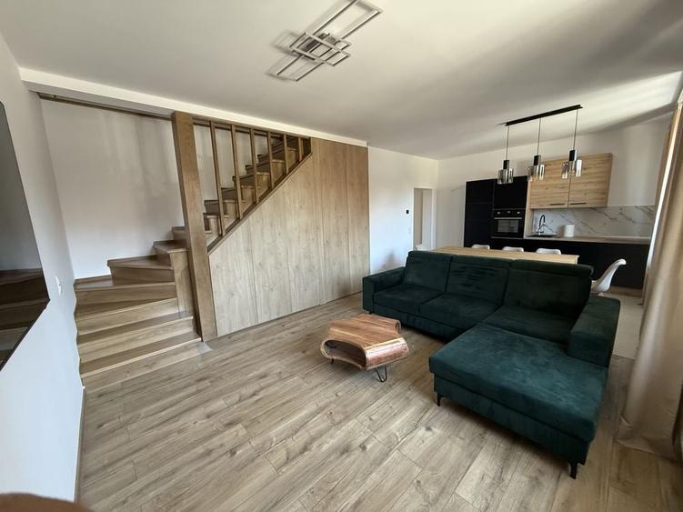 Casă cu 4 camere cu Teren 100 Mp în Central