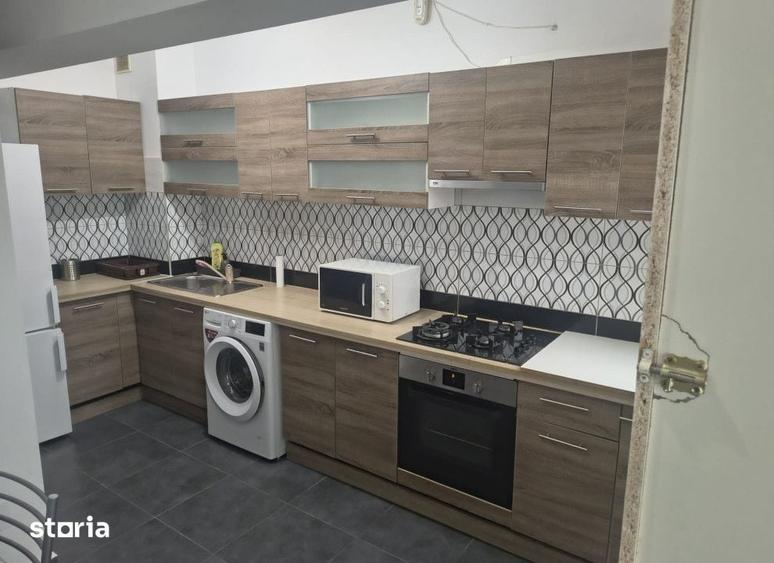 Apartament cu 3 camere în Tudor Vladimirescu