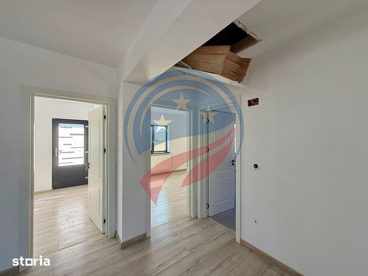 Casă cu 3 camere cu Teren 250 Mp în Malu Mare