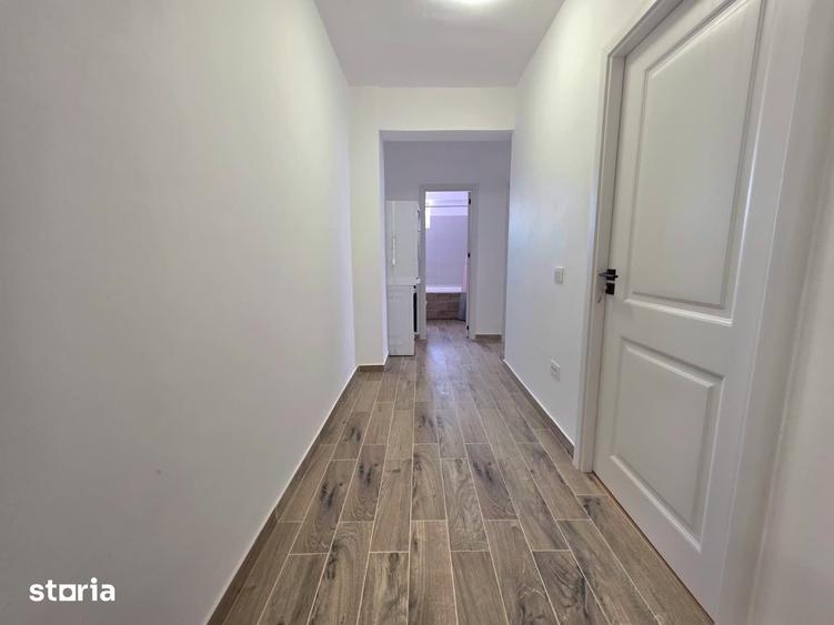 Apartament cu 3 camere în Podu Roș