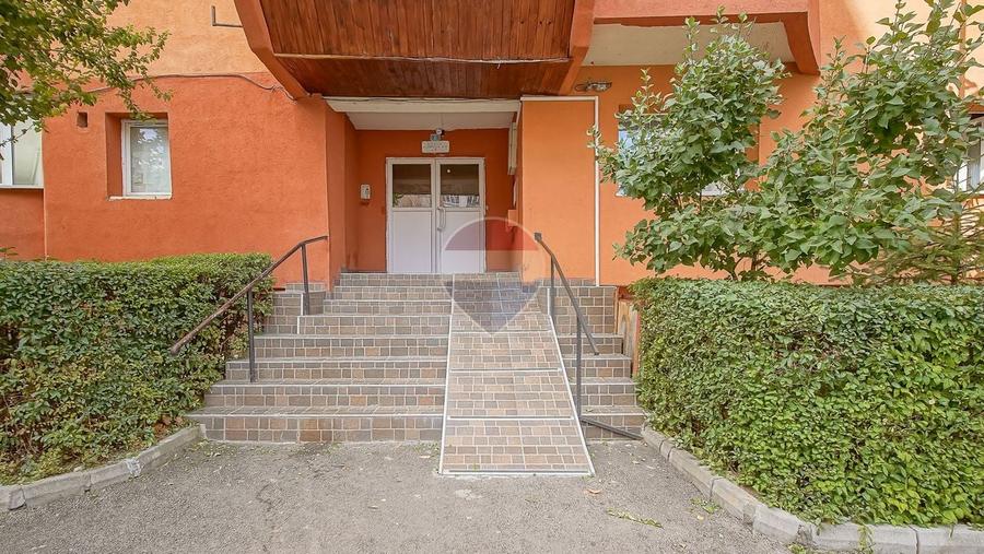 Apartament cu 2 camere decomandat, mobilat în Răcădău