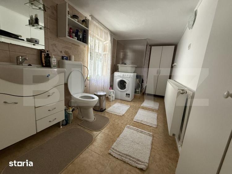 Casă cu 4 camere cu Teren 6325 Mp în Medieșu Aurit