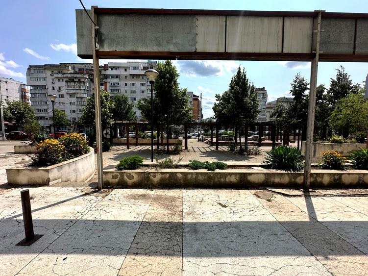 Spațiu comercial, de 345 mp, în Păcurari