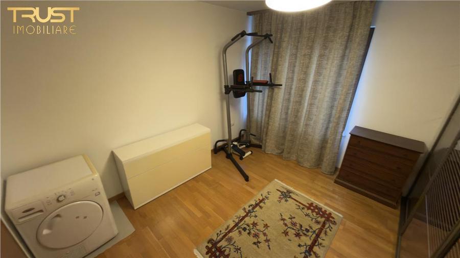 Apartament cu 5 camere decomandat în Hașdeu