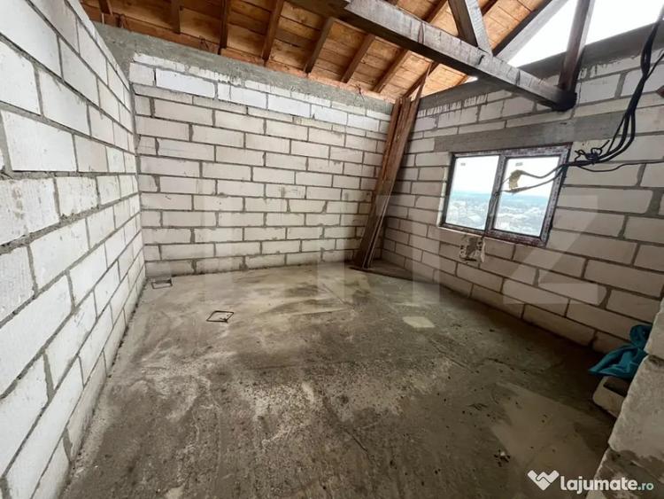 Casă cu 6 camere cu Teren 500 Mp în Central