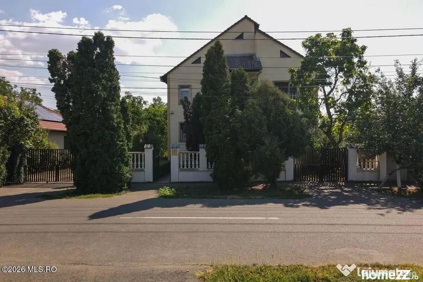 Casă cu 11 camere cu Teren 535 Mp în Freidorf