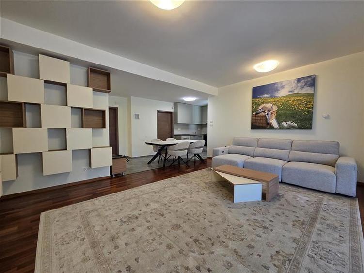 Apartament cu 2 camere semidecomandat, mobilat în Drumul Poienii