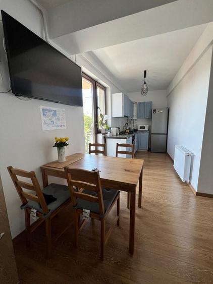 Apartament cu 2 camere decomandat în 1 Mai