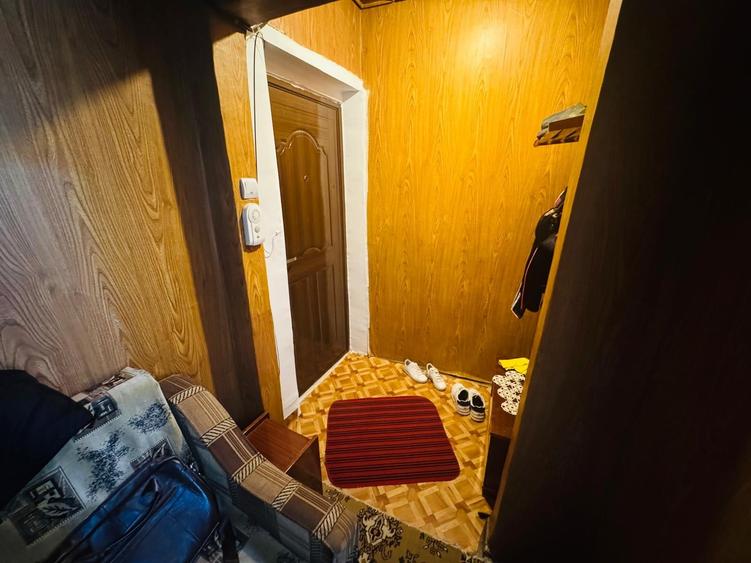 Apartament cu 2 camere semidecomandat în Crihala