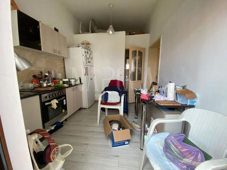 Casă individuală cu 7 camere cu Canalizare în Zorilor