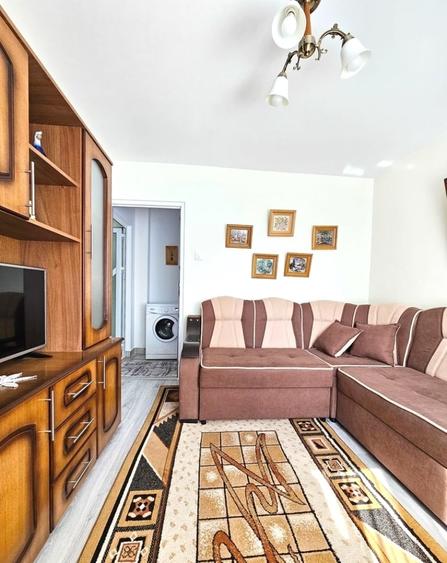 Apartament cu 2 camere semidecomandat în Mircea cel Bătrân