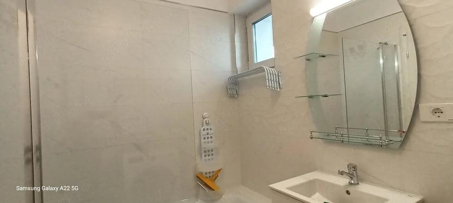Apartament cu 2 camere decomandat în Parcul Carol