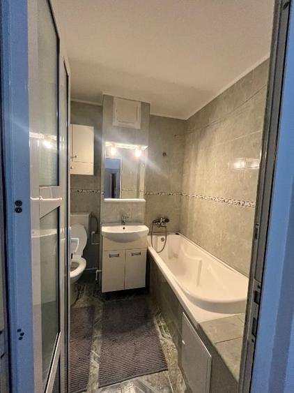Apartament cu 2 camere decomandat, mobilat în Faleza Nord